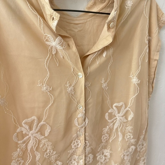April Cornell Lace Bow Embroidered Cap Sleeve Tan Beige Yellow Button Blouse M - Picture 4 of 8